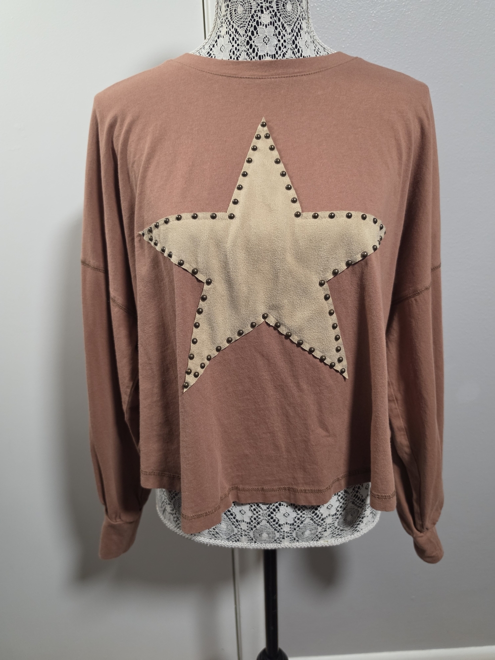 Easel Studded Star Oversized Cotton Top Dusty Mauve/Coral Small
